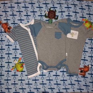 ✨✨NWOT BURTS BEE BABY 🐝🐝🐝